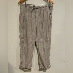 Casion 100% Linen pants.  Black & white pin striped.  Size M